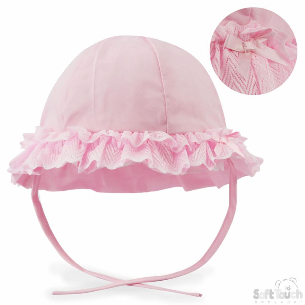 Pink summer hat with lace